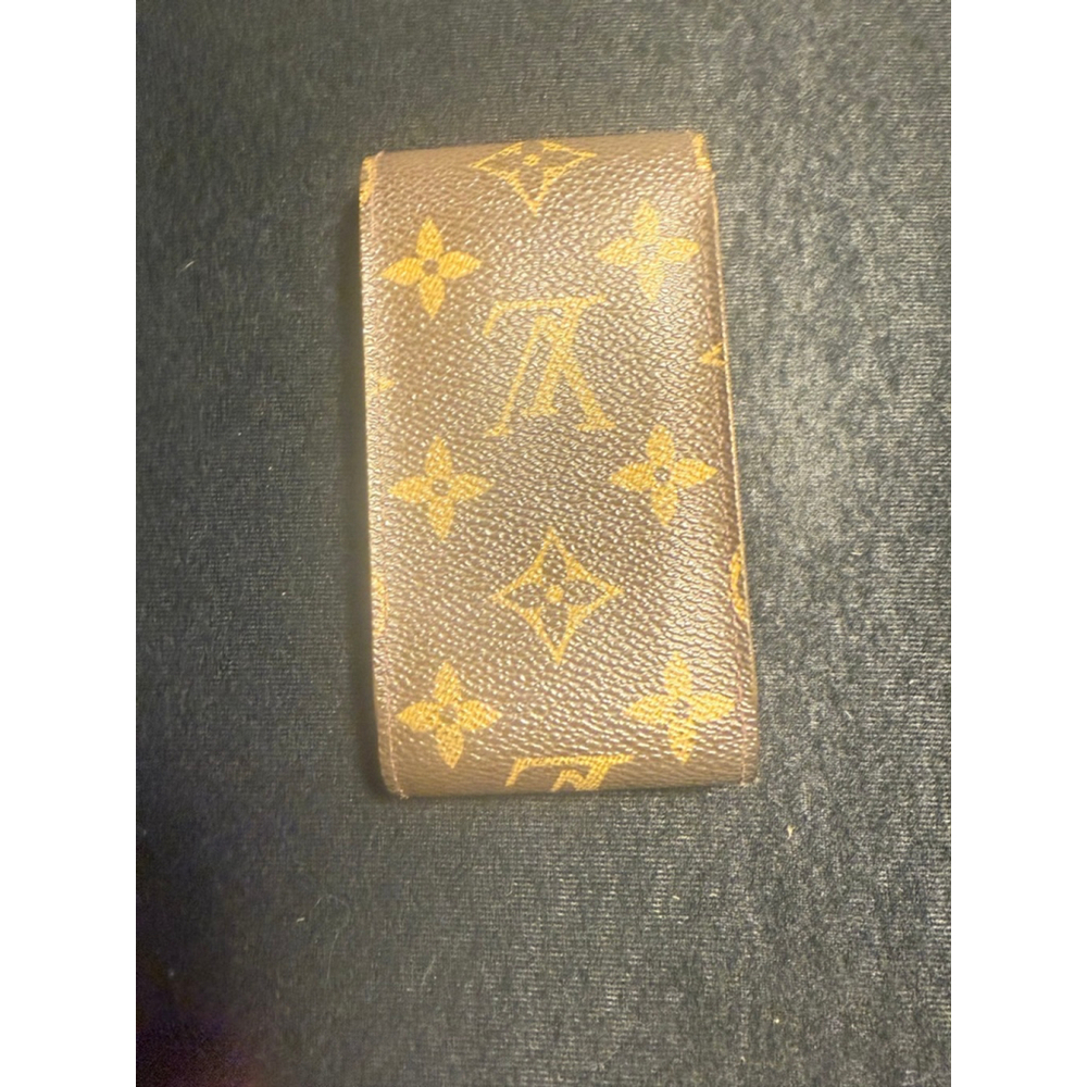Louis Vuitton Monogram Case - Picture 2 of 12